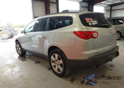 2010 Chevrolet Traverse Ltz из США, поврежденный, VIN 1GNLRHED7AS135163